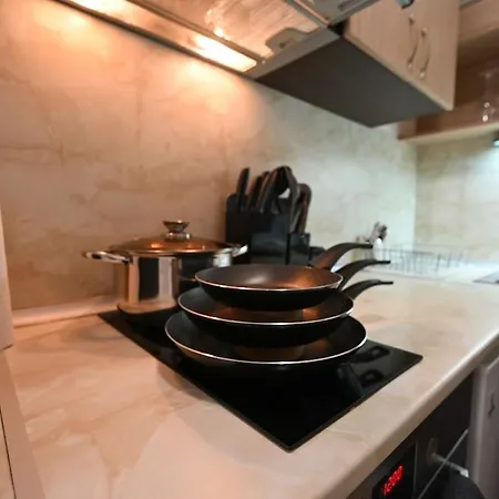 Romance Studio-steps From Thesea Apartmán *