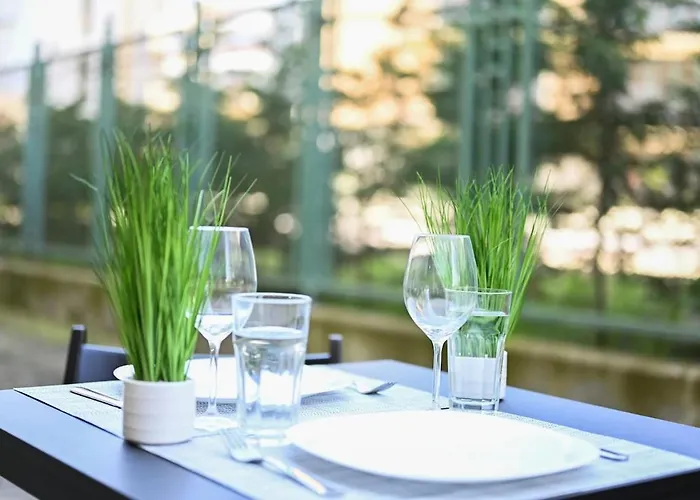 Апартамент Romance Studio-steps From Thesea *