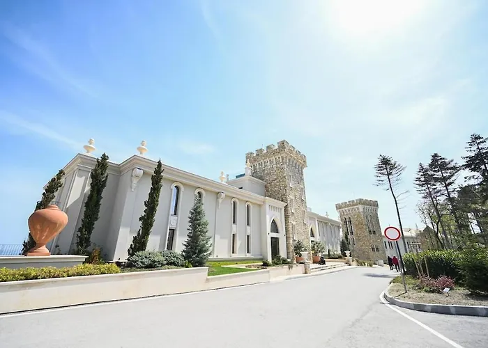 Romance Studio-steps From Thesea فارنا