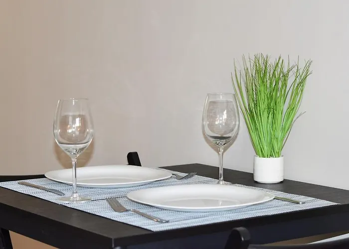 شقة Romance Studio-steps From Thesea *