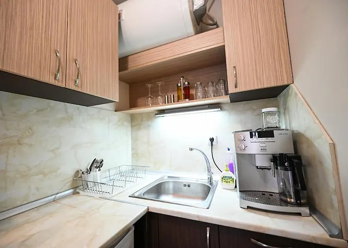 Romance Studio-steps From Thesea شقة فارنا