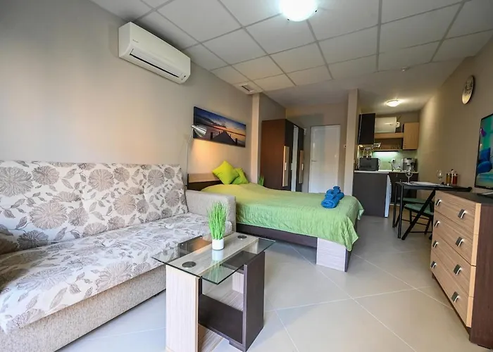 Romance Studio-steps From Thesea * فارنا